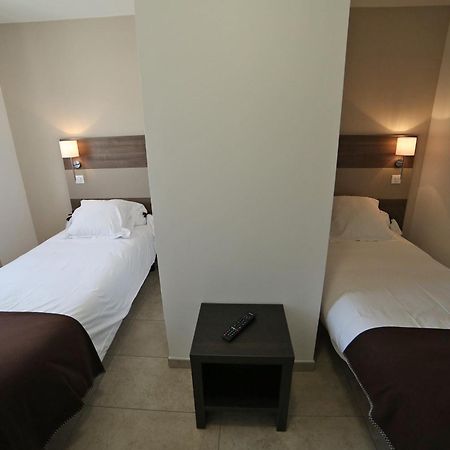 Hotel Restaurant Les Pielettes Le Rove Rom bilde